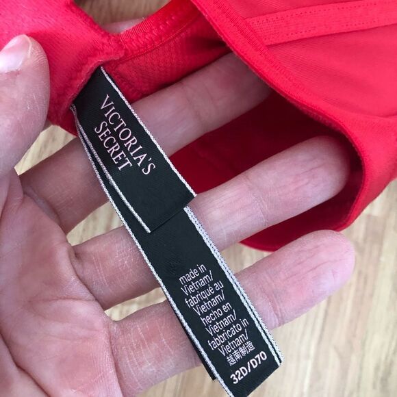 Victoria's Secret Sexy Red Cross Back Strap Bra 32D - Picture 8 of 11